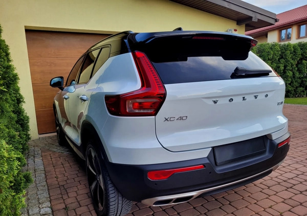 Volvo XC 40 cena 109000 przebieg: 205000, rok produkcji 2019 z Opoczno małe 781